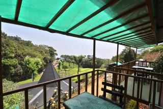 De Rock Jungle Living Resort - Coonoor - 4