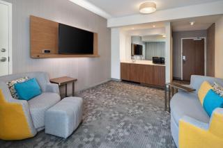 Courtyard by Marriott Atlanta Alpharetta/Avalon Area - Alpharetta - 4