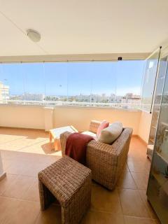 Bright apartment with terrace, pool and beach - 8