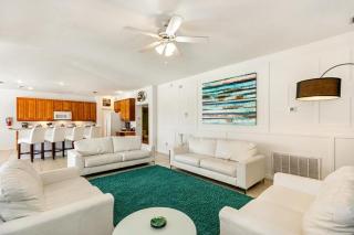 Lakeview 6-Bedroom Retreat with Game Room, Private Pool, Spa & Resort Amenities - Ideal for Families & Groups - Kissimmee - 4