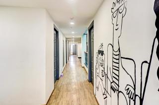 Super Townhouse Sector 30 Near Botanic Garden of Indian Republic - Noida - 5