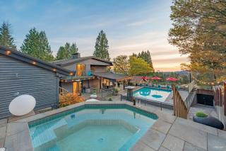Cypress: Private Bedroom/Bathroom/Office, with Shared Pool, Hot tub - North Vancouver - 4
