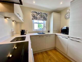 8 Howrahs Court, Keswick - 9