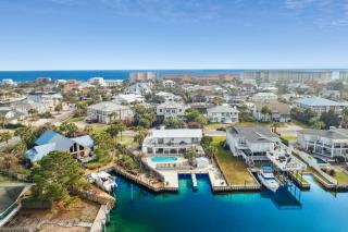 Destin Beach House - Happy Harbor House by Panhandle Getaways - Destin - 0