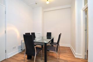 Maple Street Apartments - London - 9