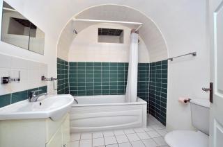 Maple Street Apartments - London - 6