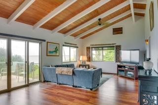 Hilo Home with Private Deck and Stunning Ocean Views! - 8