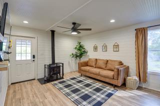 Dog-Friendly Home with Yard and Fire Pit in Midlothian - Midlothian - 9