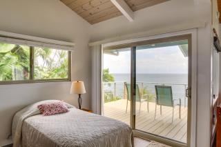 Hilo Home with Private Deck and Stunning Ocean Views! - Hilo - 5