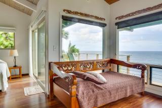 Hilo Home with Private Deck and Stunning Ocean Views! - Hilo - 4