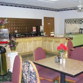 Royal Inn - Alcoa - 5