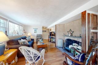 Secluded Cape Ranch - Yarmouth - 9