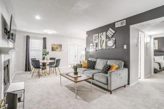 Entire Place Washer Dryer Wi Fi 4K TV Pets Allowed - 4