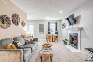 King Bed WiFi Washer Dryer 4K TVs Pets Allowed - Arlington - 4