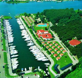 IRON GATE MARINA3B - 1