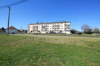 Grand Parking gratuit, De 1 à 4 personnes, Tout équipé, Netflix, Amazon Prime Gratuits et Illimités, Matelas Emma, Lave Linge, Vue sur la Vallée, RDC - 5