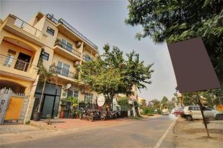 Super Townhouse Kachnar House Vikas Nagar - Hasanganj - 2