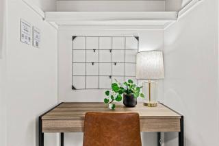 Prime Location King! Bed near Mt Clemens Downtown - 7