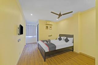 Townhouse Fantasea Hotels Near OMR - Chennai - 9
