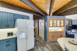 Wisconsin Vacation Rental 1 Mi to Road America! - Plymouth - 2