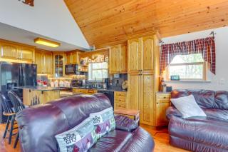 Peaceful Cabin Retreat - 9 Mi to Murphy! - Murphy - 2