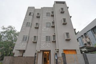 Super Townhouse Hotel All In One Near City Centre Salt Lake - 7
