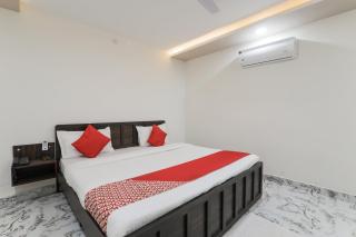 Super Hotel O Aastha Near Chaudhary Charan Singh International Airport - 1