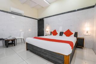 Hotel O Src Grand - Vijayawāda - 9