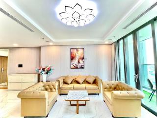 The Vinhomes Central Park Apartments - The Buildings Surrounding Landmark 81 - Ho Chi Minh - 2