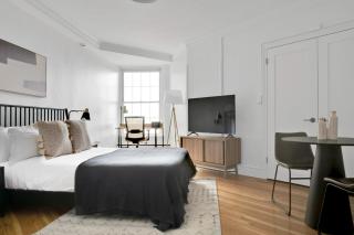 Brookline Studio w Elevator Gym nr Green Line BOS-484 - 0