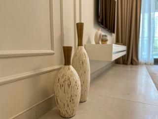 HiGuests - Luxury Living With Huge Terrace in Creek Harbour - Dubai - 2