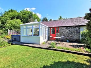 Romantic Cottage with Private Hot Tub - Llanfyrnach - 6