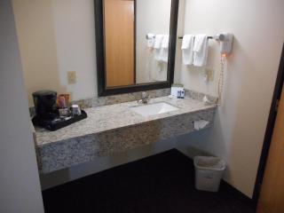 AmericInn by Wyndham Princeton MN - 9