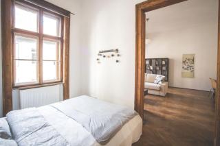 Spacious Luxury Designer Flat - 6