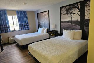 Super 8 by Wyndham Estherville - Estherville - 5
