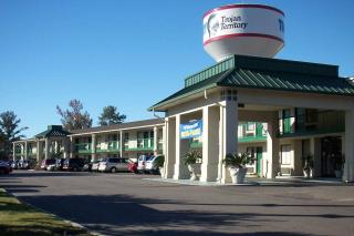 Baymont by Wyndham Troy - 7