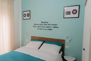 Yes I Know My Room - Storico - 8