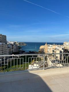 Seaview Penthouse Balluta Bay VC - St Julian's - 1