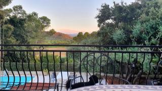 4 Bed Villa - Sleeps 8 - Pets - Pool - Parking - 2