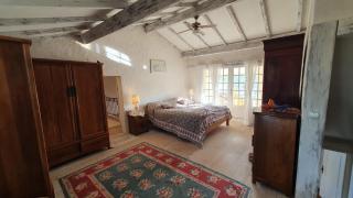 4 Bed Villa - Sleeps 8 - Pets - Pool - Parking - 7