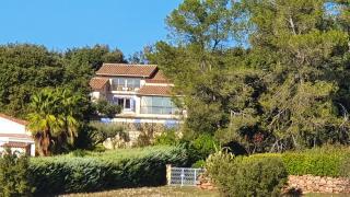 4 Bed Villa - Sleeps 8 - Pets - Pool - Parking - 9