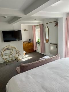 The Unicorn Inn - 1