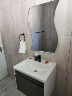 Bustani 2 - Self-Catering Studio - Edenvale - 2
