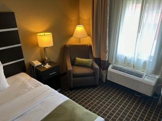 Quality Inn & Suites Bradford - 3