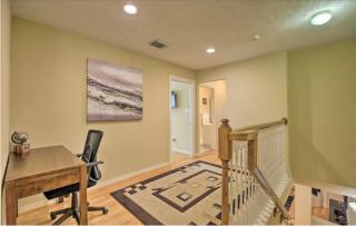 River Oaks 4BD Home Walkable to Whole Foods & Eateries - Houston - 1