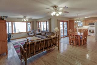Dog Friendly Leech Lake Home w Perfect Beach Garage Boat Lift - Walker - 5