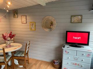 All Seasons Bed & Breakfast - Adults Only - 1