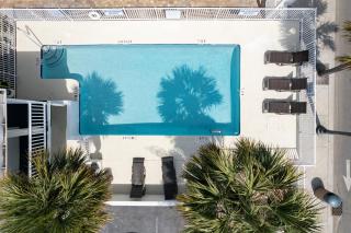 Lily & Bloom - Myrtle Beach - 1