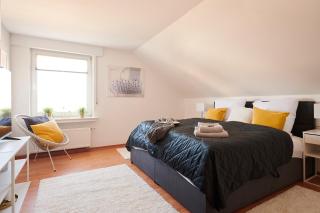 Großzügig & stilvoll Parkplatz ,ruhige Lage, 5 Personen, Langzeit - Paderborn - 4