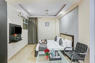 Townhouse Zodiac Near Botanic Garden of Indian Republic - Noida - 9
